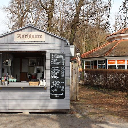 Wohlfuehlboot Hausboot - Festlieger Im Hafen Bad Saarow - Wc An Bord, Dusche An Land Hotel Buitenkant foto