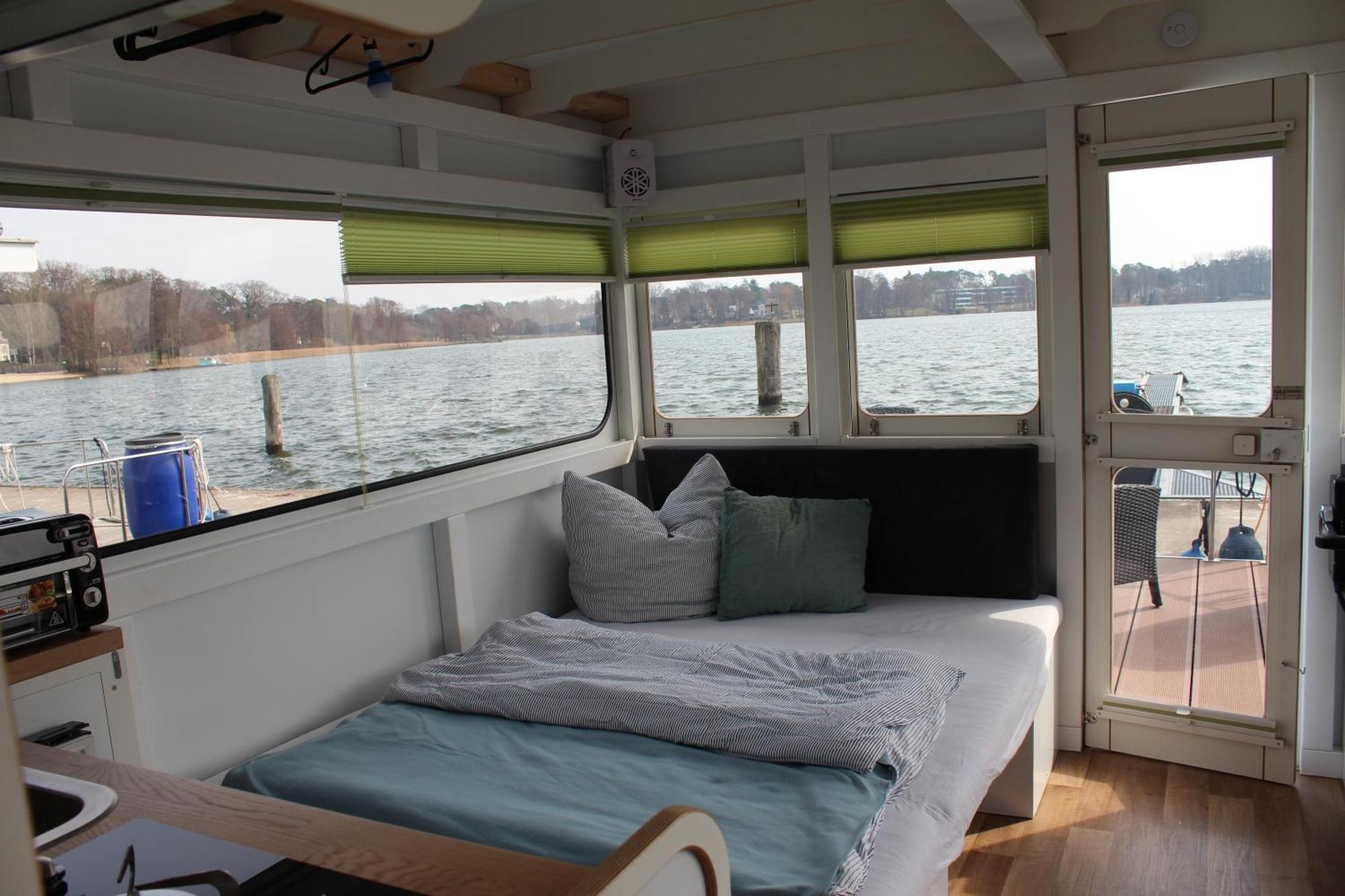 Wohlfuehlboot Hausboot - Festlieger Im Hafen Bad Saarow - Wc An Bord, Dusche An Land Hotel Buitenkant foto